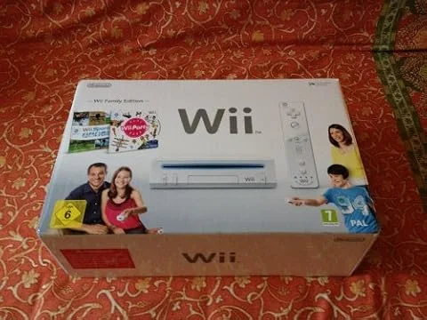 Nintendo Wii - Console Wii Family Edition, Bianca + Wii Sports + Wii Party + Telecomando Wii Plus + Nunchuck [Bundle]